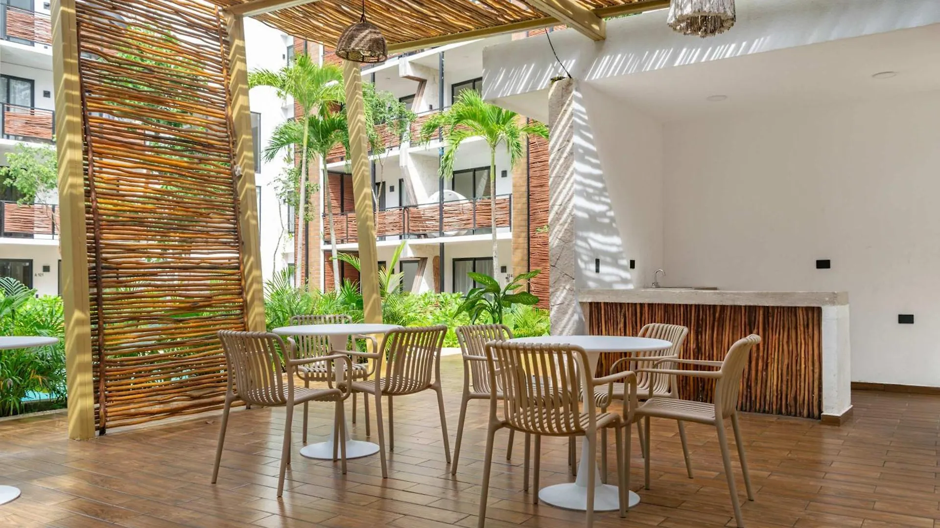 Pool & Rooftop In Tulum 2 Bedrooms Apartment Messico